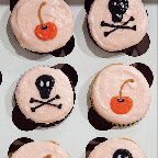 Custom Cupcakes - 2009-06-26_22-50-16_5847.jpg