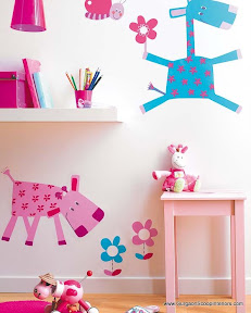 One way of decoration stuff and way to make your kids bedroom colorful.