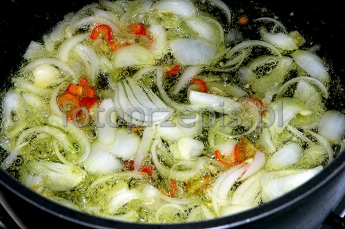 Makaron rigatoni z cukinią z duszonymi pomidorami kuchnia wloska kuchnia wegetarianska kuchnia europejska przepis foto Makaron rigatoni z cukinią z duszonymi pomidorami kuchnia wloska kuchnia wegetarianska kuchnia europejska przepis foto