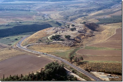 Hazor upper city aerial from east, tbs112290011