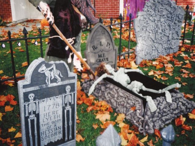 [interesting_halloween_ideas_640_40[2].jpg]