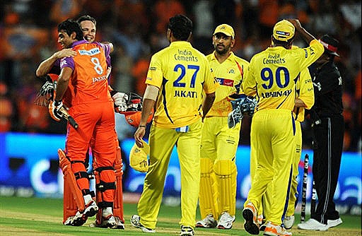 [Kochi Tuskers Kerala batsman Ravindra Jadeja celebrates with teammate Brad Hodge after scoring the winning runs-IPL 2011 match[4].jpg]