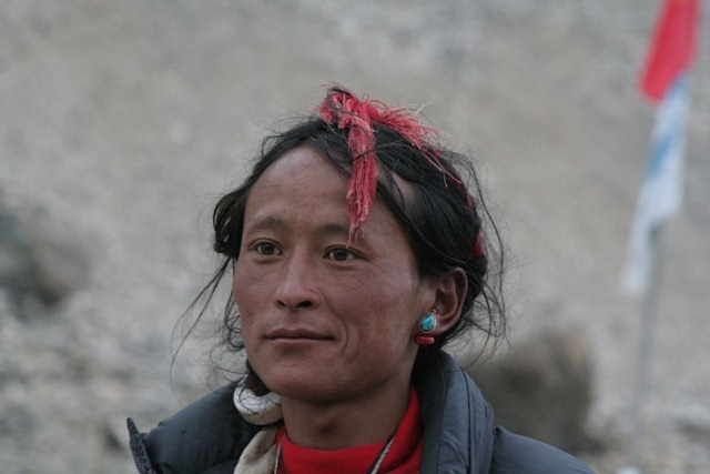 [30b. Images of Tibet - traditional dress[3].jpg]