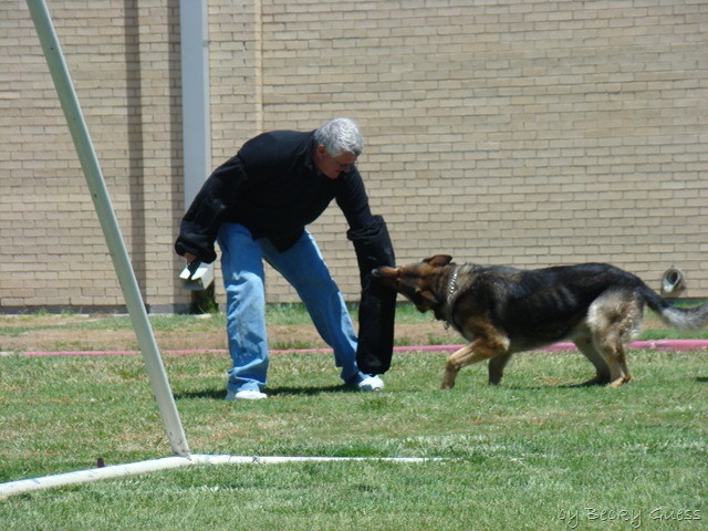 [05-19-10 Gene Howe drug free day 26[2].jpg]