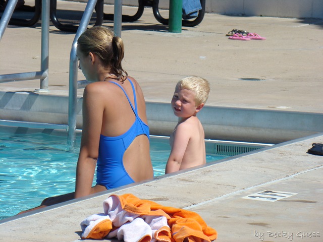 [06-25-10 Zane swim lesson 02[2].jpg]