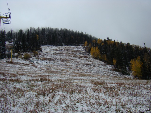 [10-23-10 first snow Taos ski 13[2].jpg]