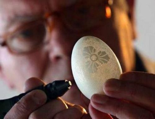 Artist Frank Grom Drills Thousands Of Holes In Eggshells To Create These Delicate Works Of Art!