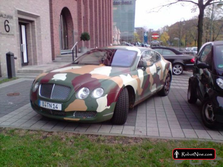 http://lh4.ggpht.com/_xM6S1O620QE/SvfLNBuE3oI/AAAAAAAAYRY/mn0ZFoqAIIM/s800/Camoflage%20Bentley%201.jpg