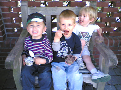Downtown Greenville SC Children's Museum - kids eating ice cream