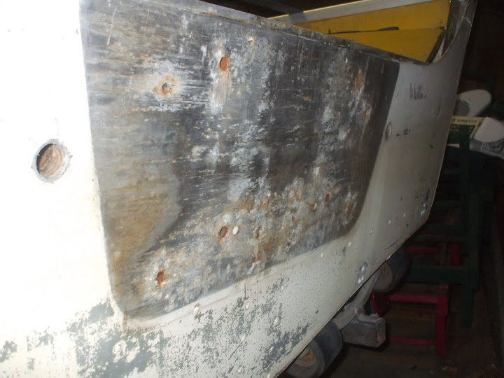 Boat%20resto%20winter%202010%20019.jpg