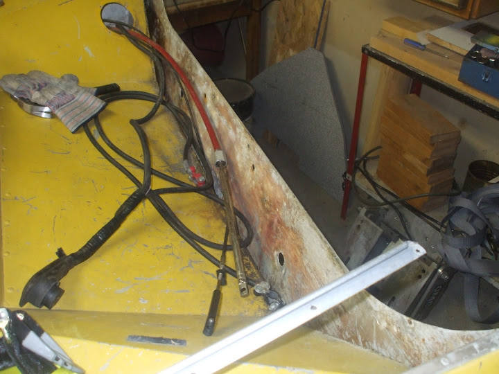 Boat%20resto%20winter%202010%20035.jpg
