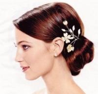 [Wedding Hair with floral clip[4].jpg]
