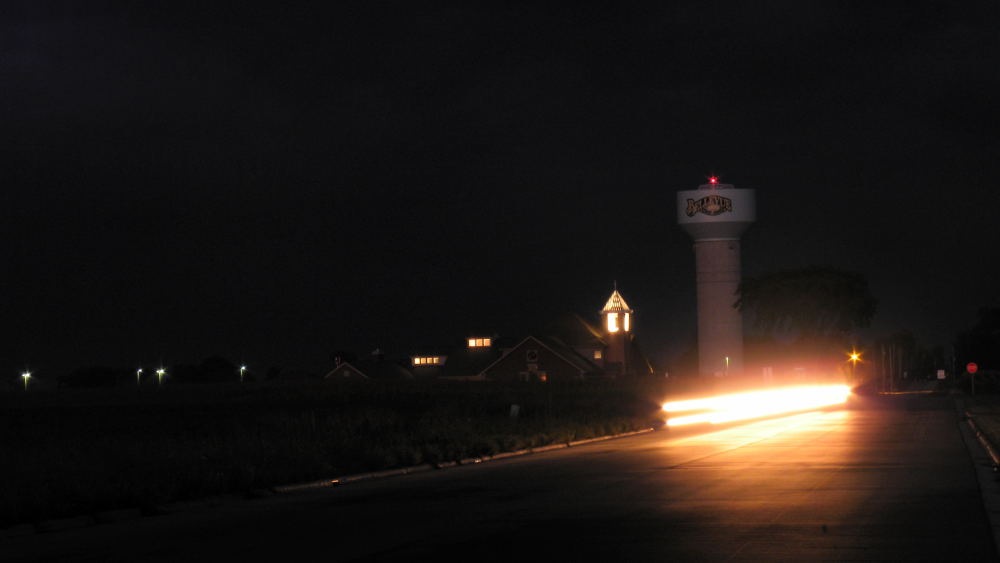 [Bellevue water tower_833Bellevue water towercompressed[2].jpg]