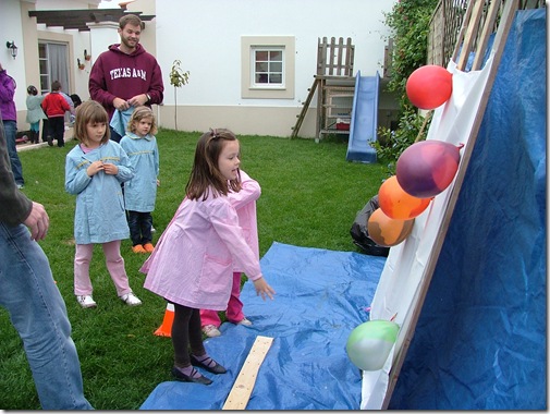 How To Afix Paint Balloons To A Canvas How To Afix Paint Balloons To A Canvas