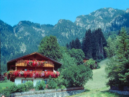 [Casa en Alpbach, Tirol, Austria[3].jpg]