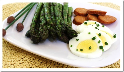 farmers market lunch eggs, smoked pheasant sausage, grilled asparagus, chives