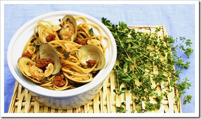 spaghetti vongole liguine little neck clams chorizo keith's farm rocambole garlic fresh oregano thyme sweet onion