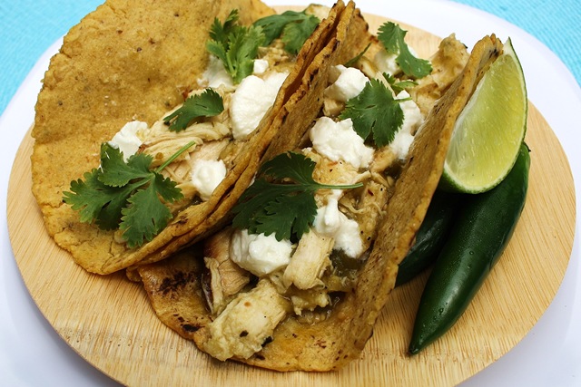 [tomatillochickentacoswithhotbreadkit[1].jpg]