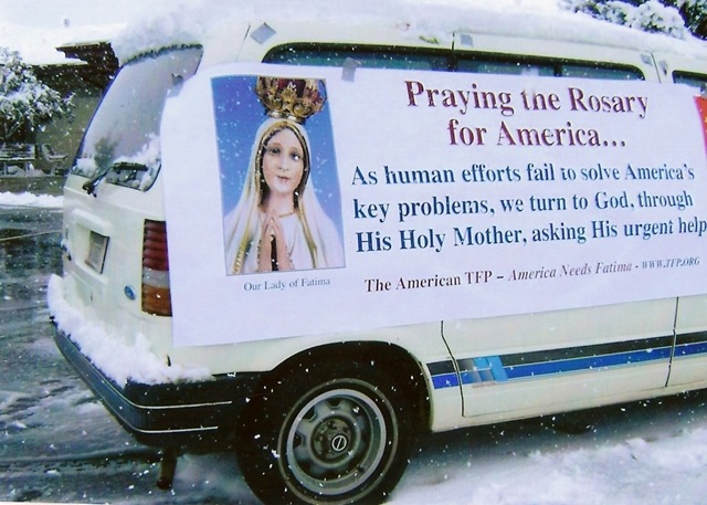 [Rosary Rally pic2[4].jpg]