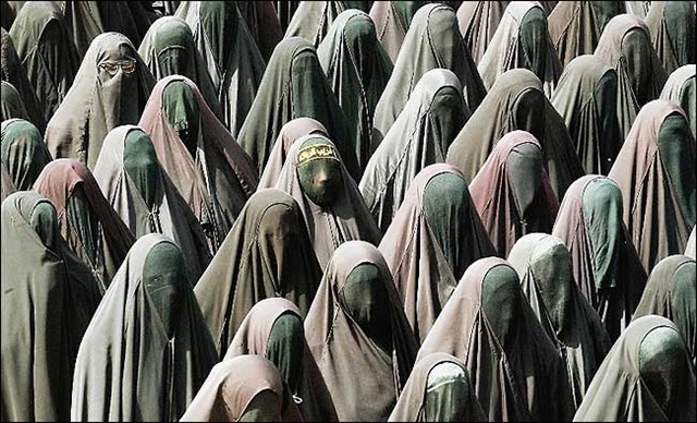 [burka_graduation[2].jpg]