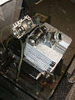 Eine Innovation! Die Vorteile von Zweitakt- und Viertaktmotor vereint. Warum sich dieser Motor nicht durchgesetzt hat stand leider nicht auf der Beschreibung.