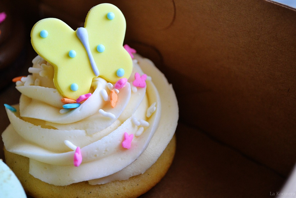 [vanilla cupcake[5].jpg]