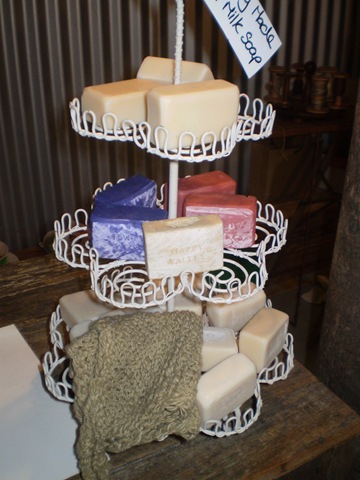 [jUNE 8TH 2010 Joanne's shop and oaklands 048.jpg]