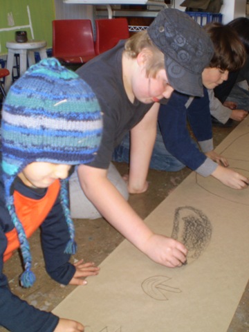 [art lesson June 2010 022[3].jpg]