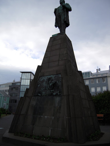 Statue of Jón Sígurðsson. Icelandic independence guy.