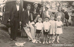 départ en promenade dominicale avec un « taxi » dans les années 1930 à Treillières. Photo DR départ en promenade dominicale avec un « taxi » dans les années 1930 à Treillières. Photo DR
