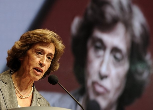 [Manuela_Ferreira_Leite[3].jpg]