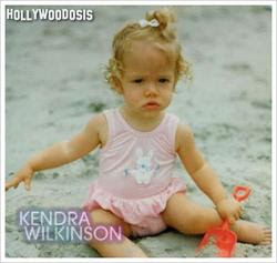 Kendra Wilkinson publica sus fotos de niña y bebe para demostrar que es rubia natural Kendra Wilkinson publica sus fotos de niña y bebe para demostrar que es rubia natural