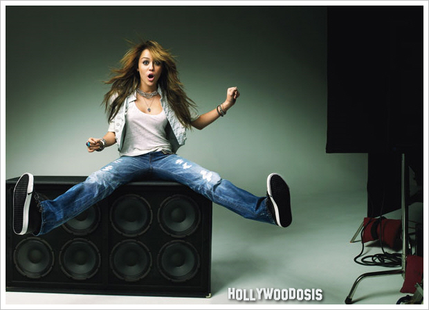  Romance, diversion y peso: Miley Cyrus se confiesa para la revista Glamour Mayo 2009