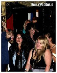  Fotos de Robert Pattinson y Kristen Stewart romanticos en concierto