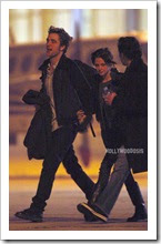  Fotos de Robert Pattinson y Kristen Stewart tomados de la mano en Paris