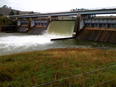 Scrivener Dam lets go