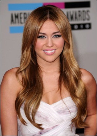 Miley Cyrus Long Hairstyles Long Center Part do1j1q0JE7Wl