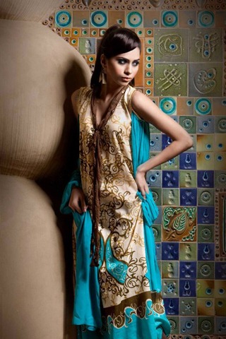 [pakstani briade . latest fashion of pakistan . indian bride . desi girls. mehendi desinge . dulhan dreess for 2011. pk models. paki girls. indian girls (14)[2].jpg]