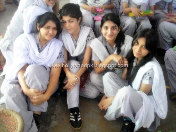 [pakistani school college girls. indian school college girls (29)[2].jpg]