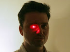 EyeBorg 计划，换上LED假眼