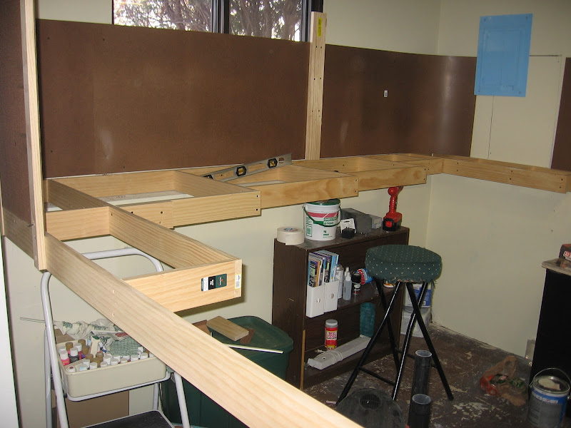 Installing Fascia with open grid benchwork? The