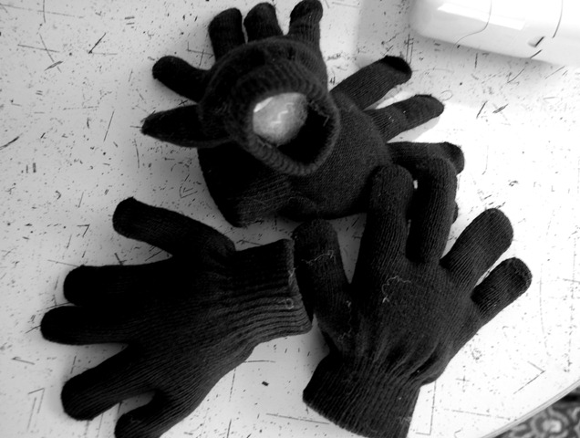 [gloves1[3].jpg]