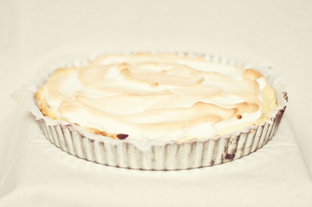 [DSC_0089lemon meringue pie[7].jpg]