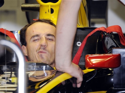 Роберт Кубица в кокпите Renault на Гран-при Японии 2010
