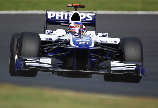 Williams как будто парит над трассой в Сузуке Гран-при Японии 2010