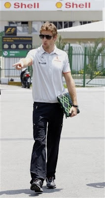 Дженсон Баттон прибывает на Гран-при Бразилии 2010