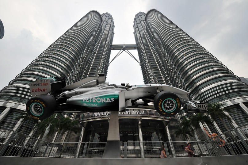 болид Mercedes GP Куала-Лумпур