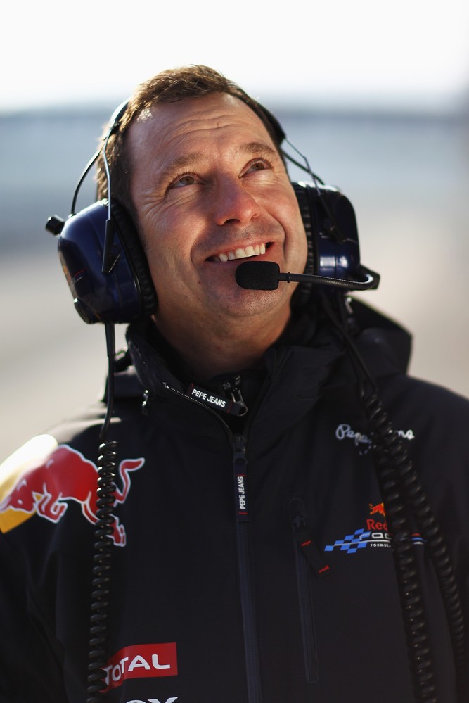 Кенни Хэндкаммер Шеф-механик Red Bull на тестах в Хересе 2011
