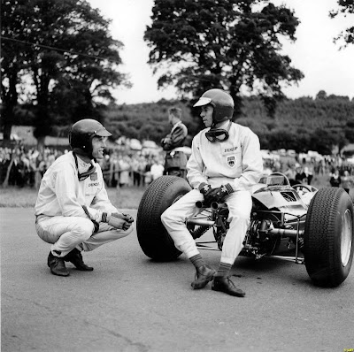 Джим Кларк и Грэм Хилл на Гран-при Бельгии 1964