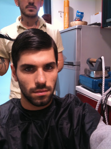 alguersuari_hair_barber_mar2011.jpg